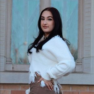 Meet your Posher, Anniston